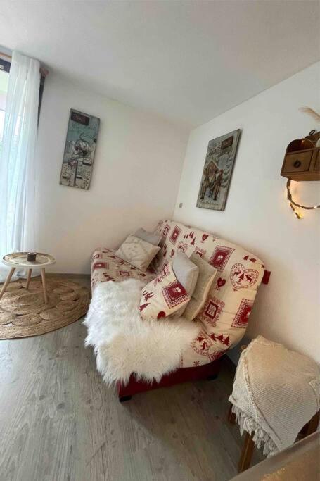 Chaleureux Montagnard Avec Balcon 2303 *
